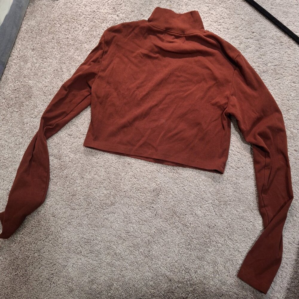 Basic Turtleneck Top - Picture 5 of 5